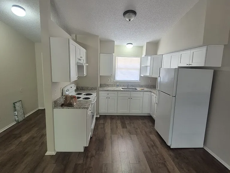 1606 Dixie Hwy #B — Photo 4