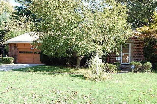 2nd image of 3704 Cherrywood Ln
