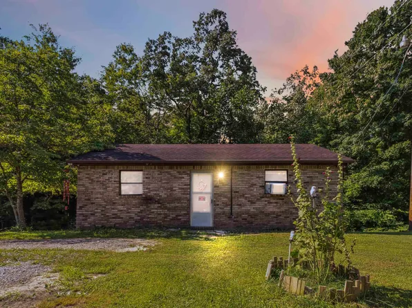 1248 Lower Shirt Factory Rd, Stearns, KY 42647