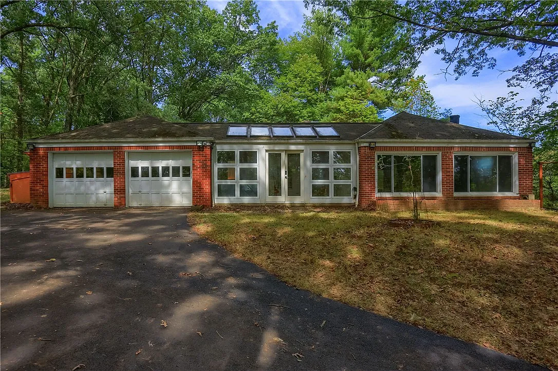 230 Woodland Farms Rd photo 1