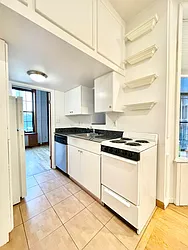 Rented by HOLTON REAL ESTATE INC.