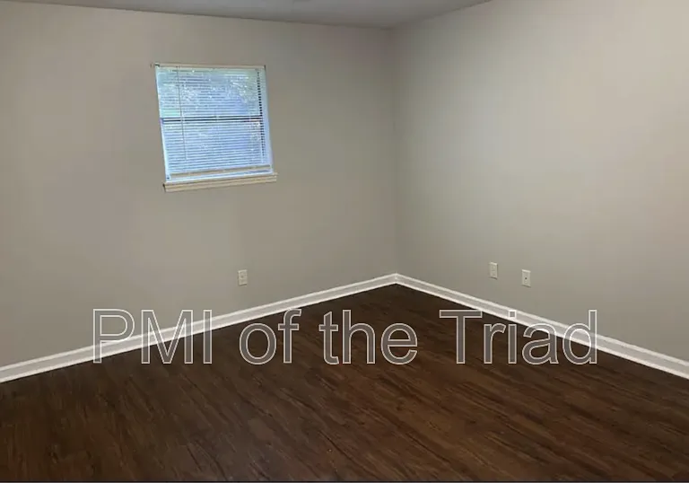 1600 Oak Croft Ct #C — Photo 4