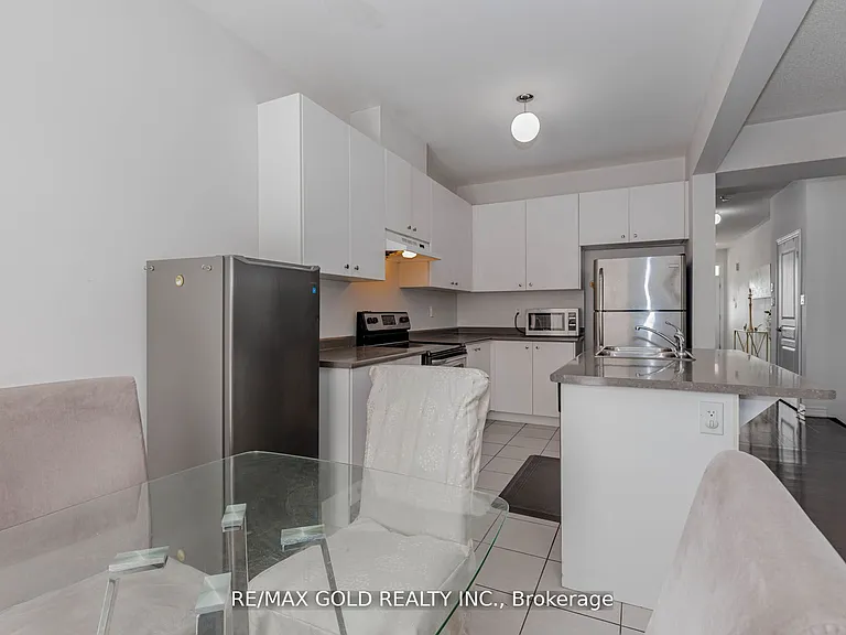 39 Chesterwood Cres — Photo 21