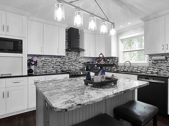 4th image of 2396 Hoose Dr