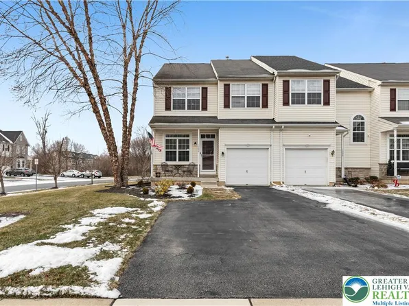 1092 King Way, Breinigsville, PA 18031