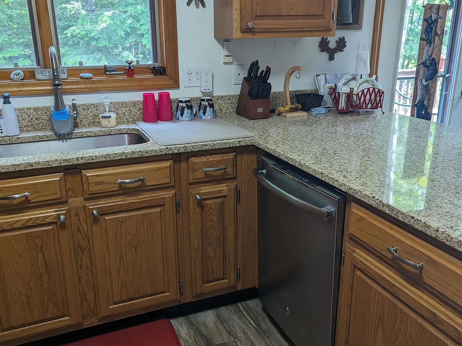 Deer Park — Photo 4