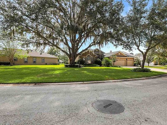 2nd image of 1527 Barrington Cir