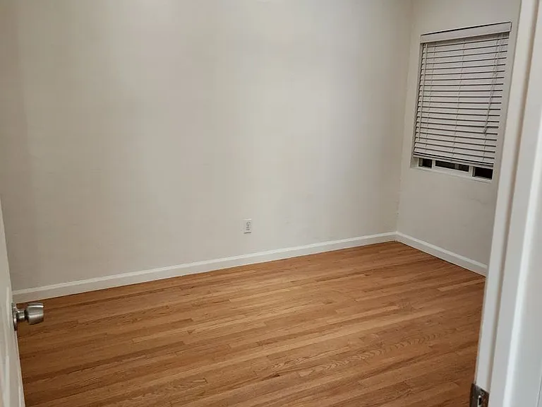 4490 Pomona Ave — Photo 5