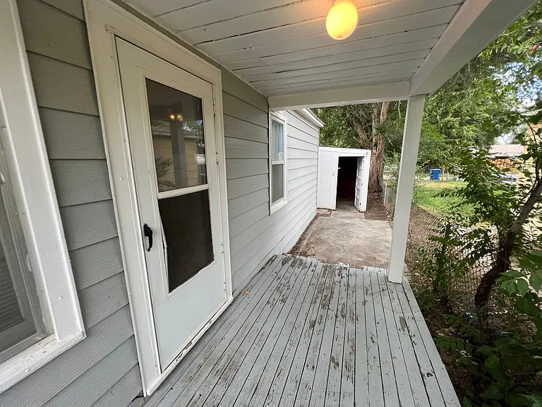1016 E Roosevelt Ave — Photo 44