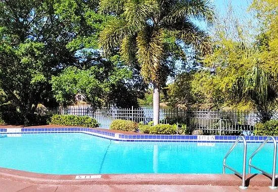 2 bed, 950 sqft, $1,295 — Photo 1