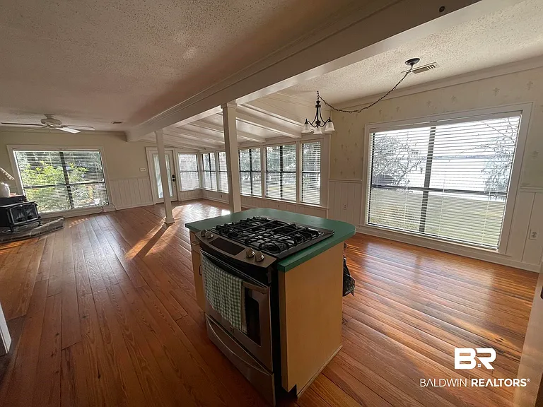 6621 Purvis Rd — Photo 17