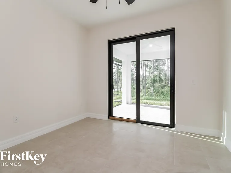 711 Nimitz Blvd — Photo 12