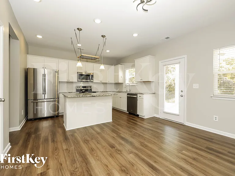 3211 Briar Chapel Dr — Photo 4
