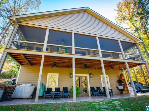 243 Wadeeta Dr W, Wedowee, AL 36278