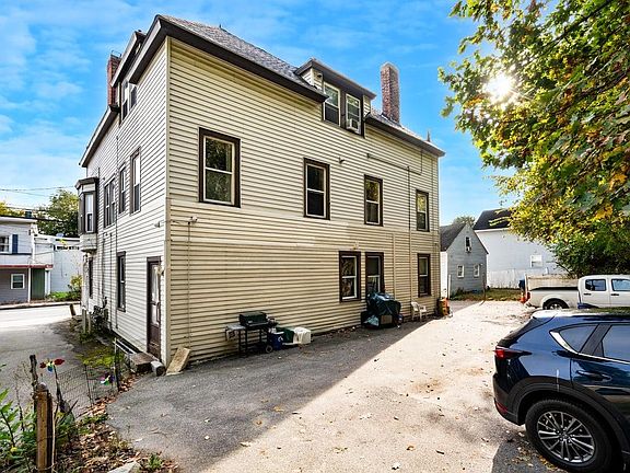 5th image of 272 Front Street