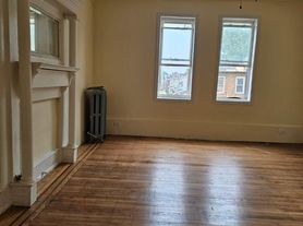 714 S 52nd St, Philadelphia, PA