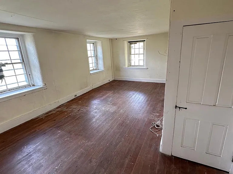 104 S Limekiln Pike — Photo 7