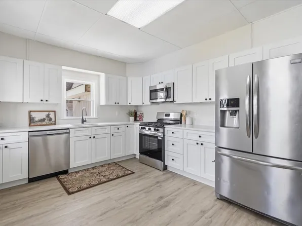 315 2nd St, Slatington, PA 18080