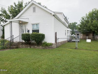 1534 Berry Blvd, Louisville, KY, 40215