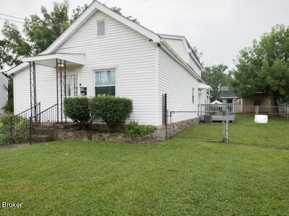 1534 Berry Blvd, Louisville, KY 40215