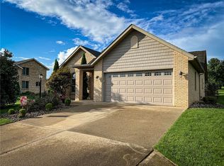 104 Belleshire Dr, Butler, PA 16001