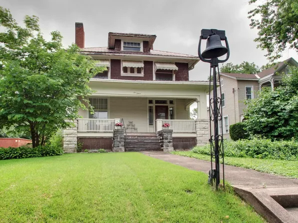 215 S 16th St, Quincy, IL 62301