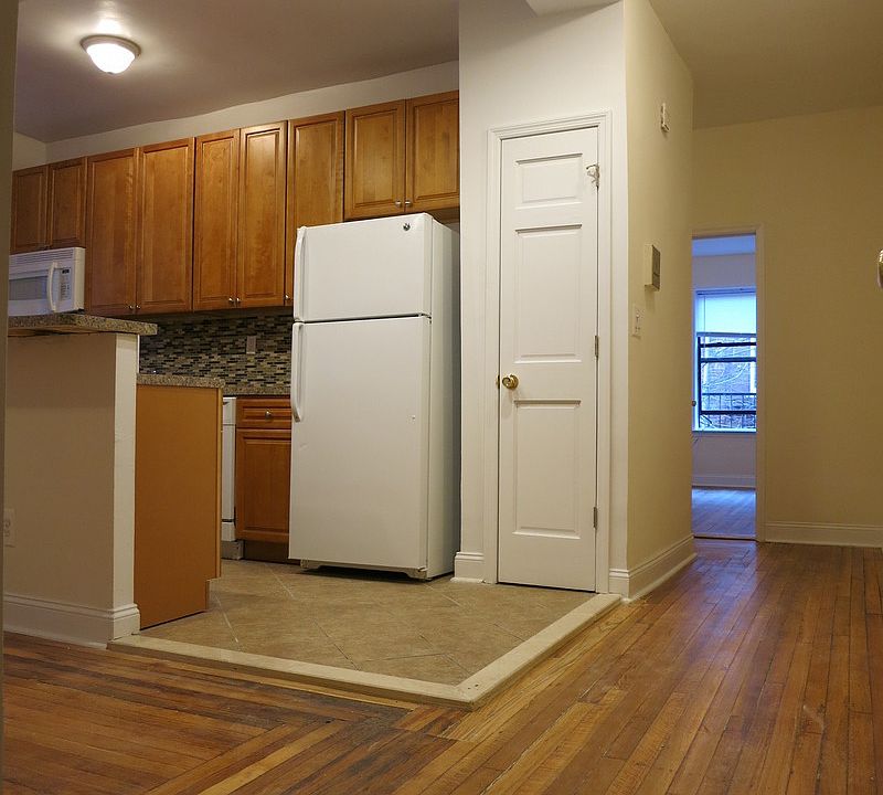 1st image of 403 Audubon Ave APT 2D