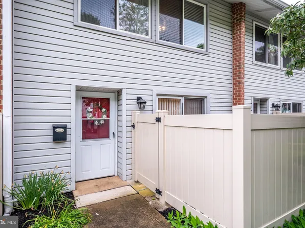 3 Thistle Ct, Wilmington, DE 19810