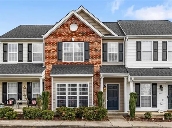 6886 Derby Run Dr, Whitsett, NC 27377