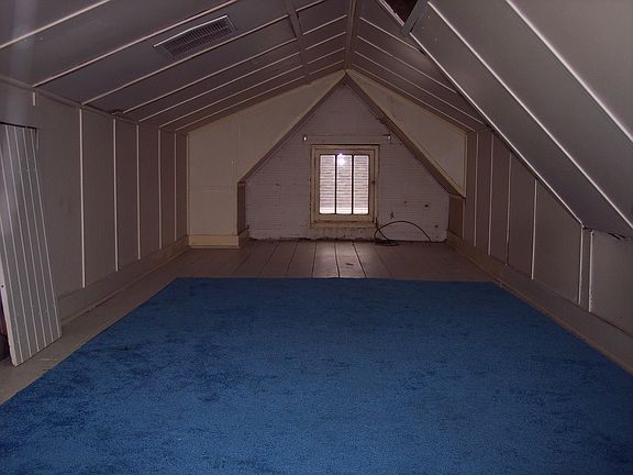 Walk up attic