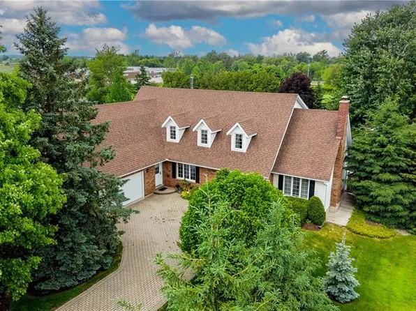 11 Lorraine Dr, Wellesley, ON N0B 2A0
