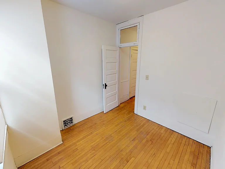 2303 N Oakland Ave — Photo 10