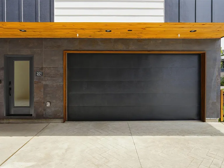 4605 Belmont Ave #2 — Photo 8