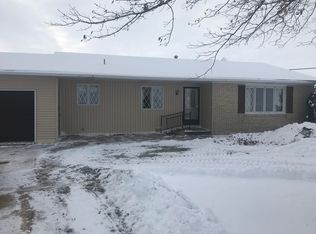 29578 Allens Grove Rd, Dixon, IA 52745