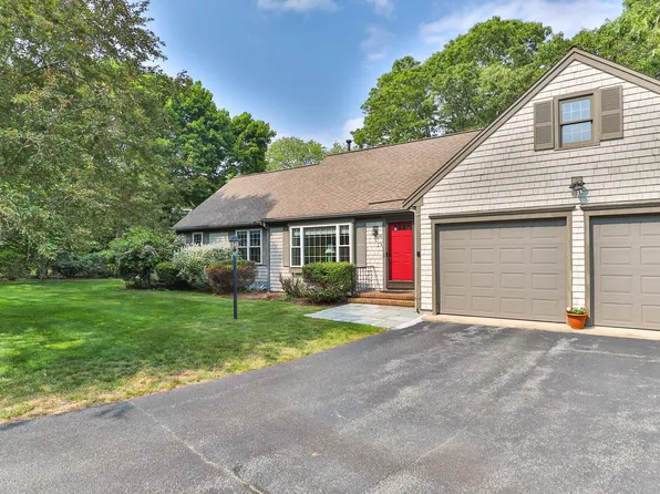 20 Cedar Point Circle, Centerville, MA 02632