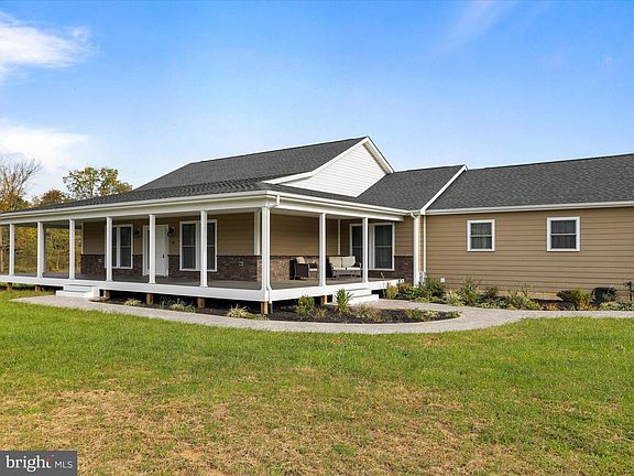 2nd image of 83 Green Bulrush Ct