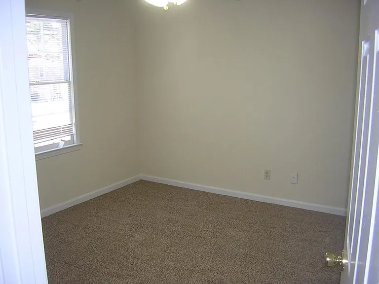 2220 Kings Gate Cir #A — Photo 13