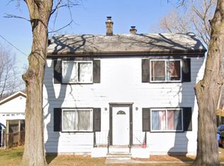 8223 Vermont Ave APT 2E, Warren, MI 48093