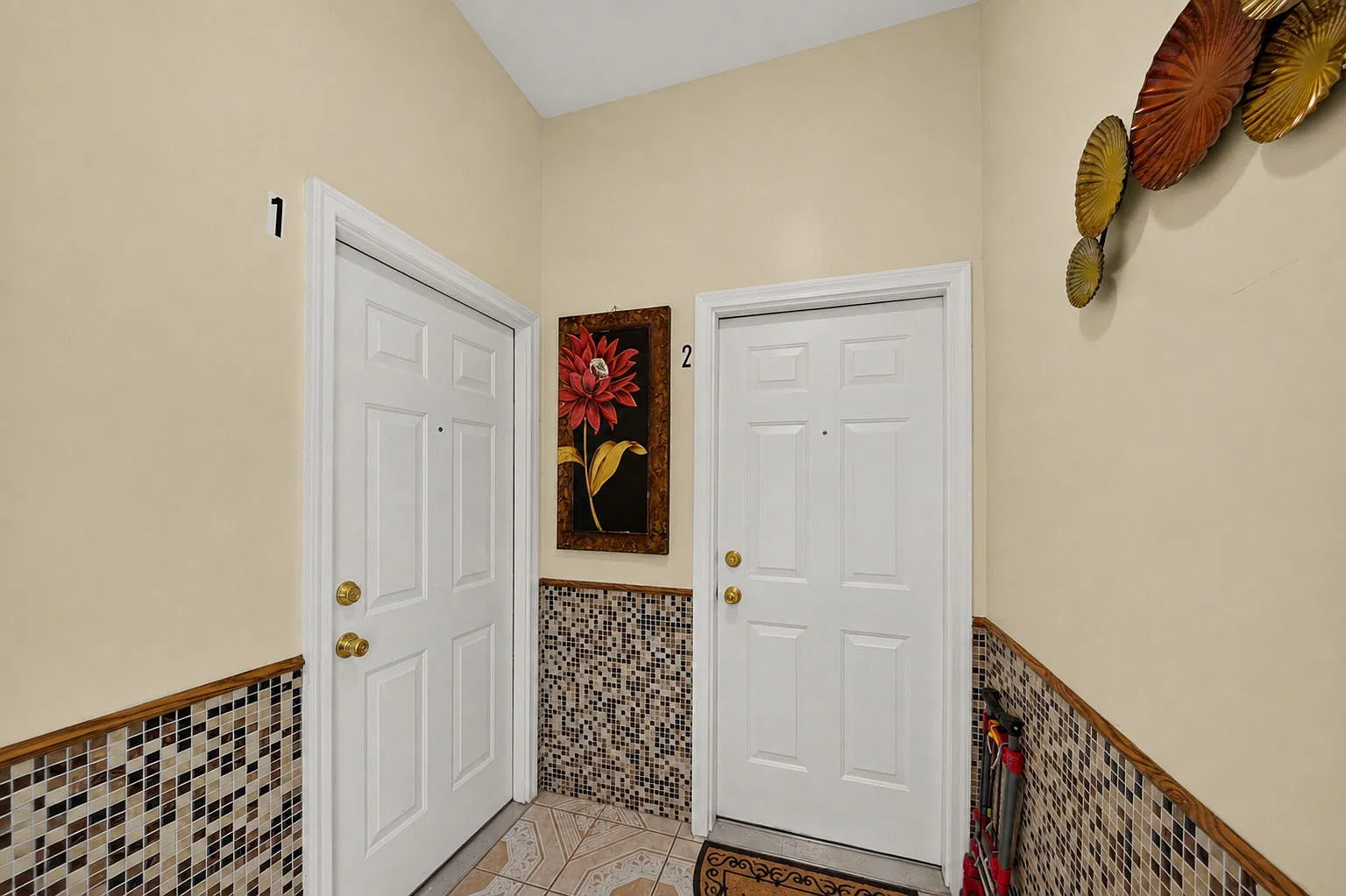 3 bed, 1916 sqft, $5,200 — Photo 2