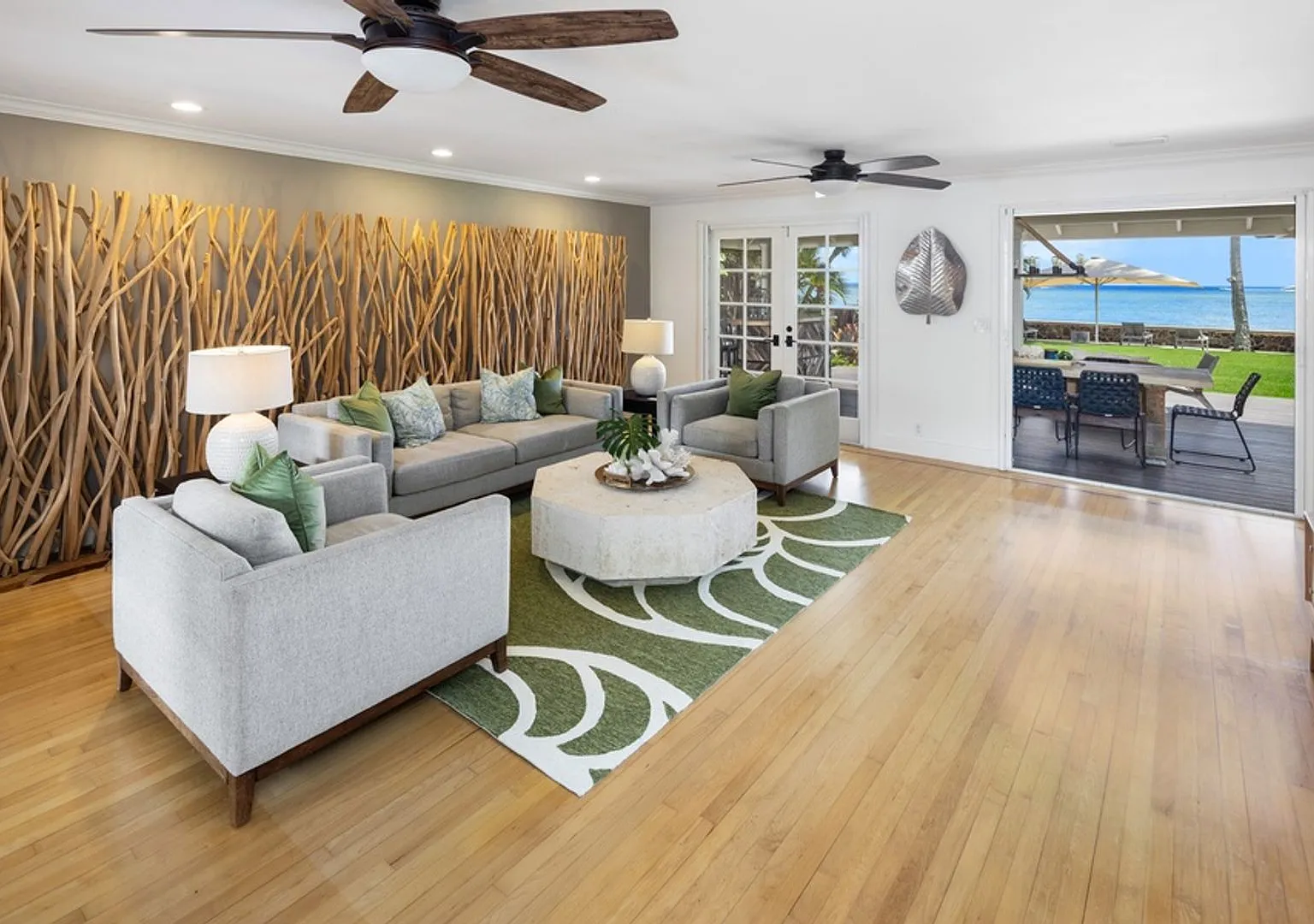 Gorgeous Oceanfront Home w/Private Pool, Jacuzzi, & Sunset Views. Moana Lani — Photo 3