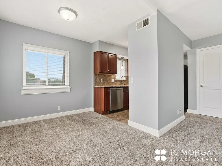 Mill Pointe — Photo 27