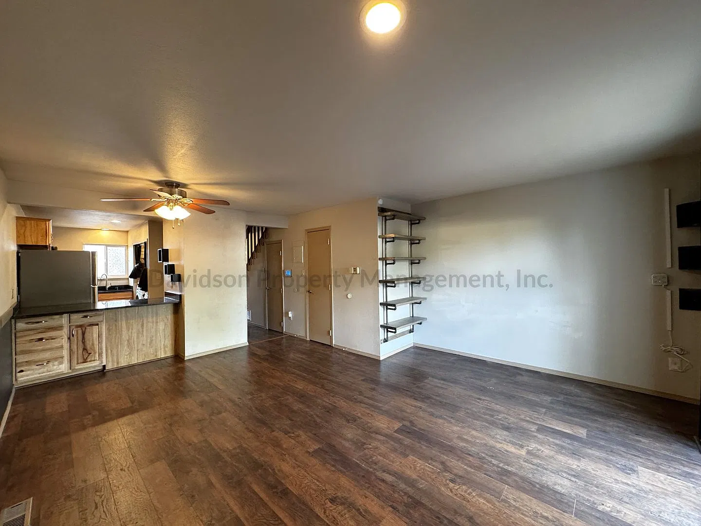 Cozy Updated 2 Bedroom Townhouse Near UCCS — Photo 3