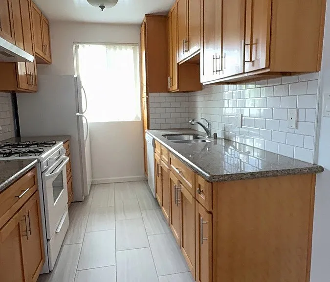 823-825 Fairview Ave #823-12B — Photo 6