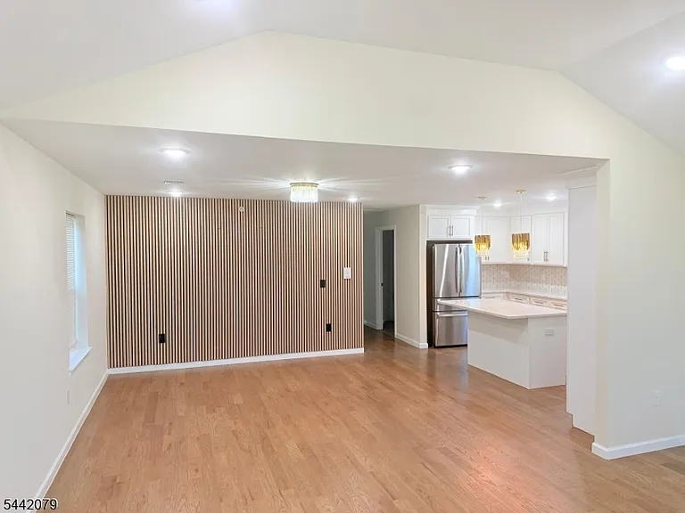 127 Jacques St — Photo 10