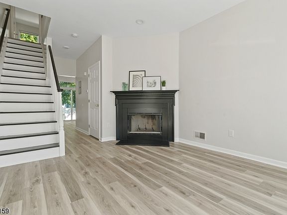 2nd image of 10 Derby St