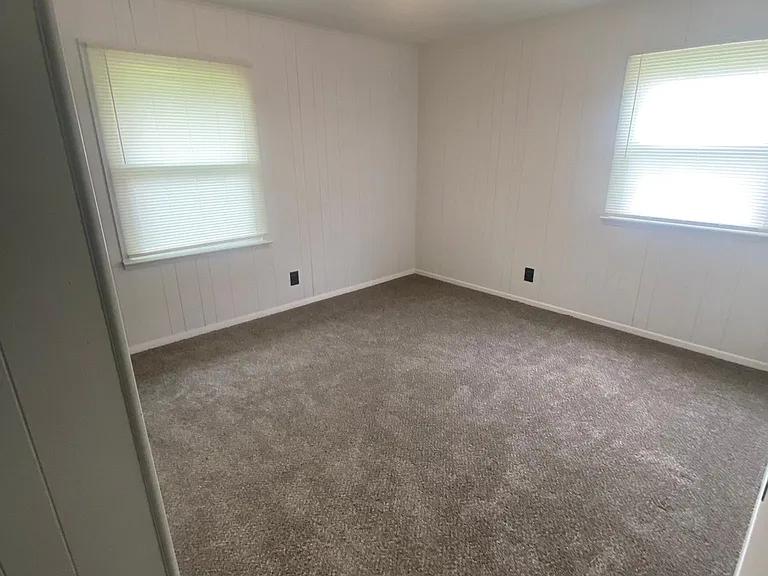 2090 Shelby Dr — Photo 7