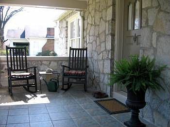 1st image of 207 Thornton Ave