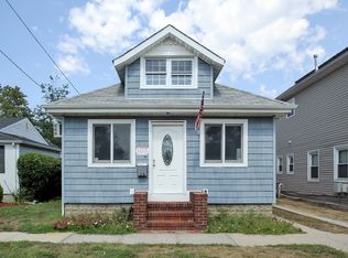 24 North Blvd, East Rockaway, NY 11518