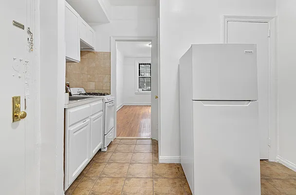 Rented by Compass | media 7