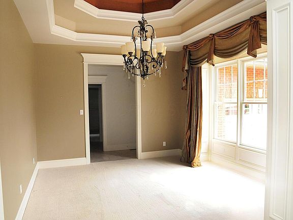 4th image of 417 Coventry Cir